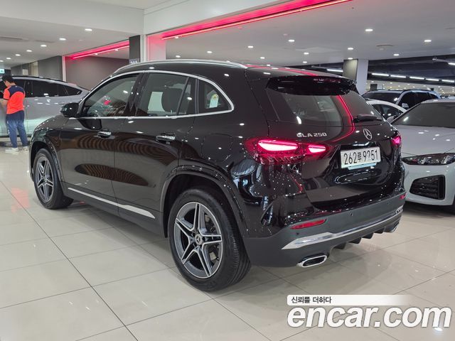 Mercedes-Benz GLA-Class H247 GLA250 4MATIC - фото 1