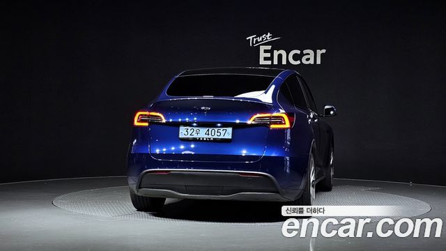 Tesla Model Y Standard Range RWD - фото 2