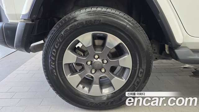 Jeep Wrangler JL 2.0 Overland 4Door - фото 4