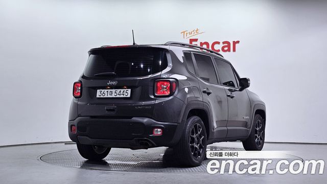 Jeep Renegade 2.4 Limited - фото 1