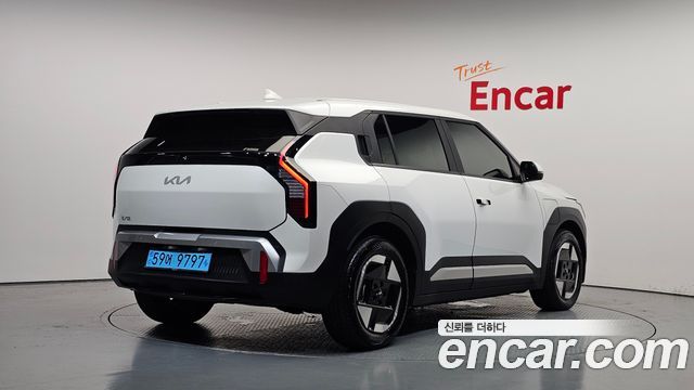 Kia EV3 Long Range 2WD AIr - фото 1