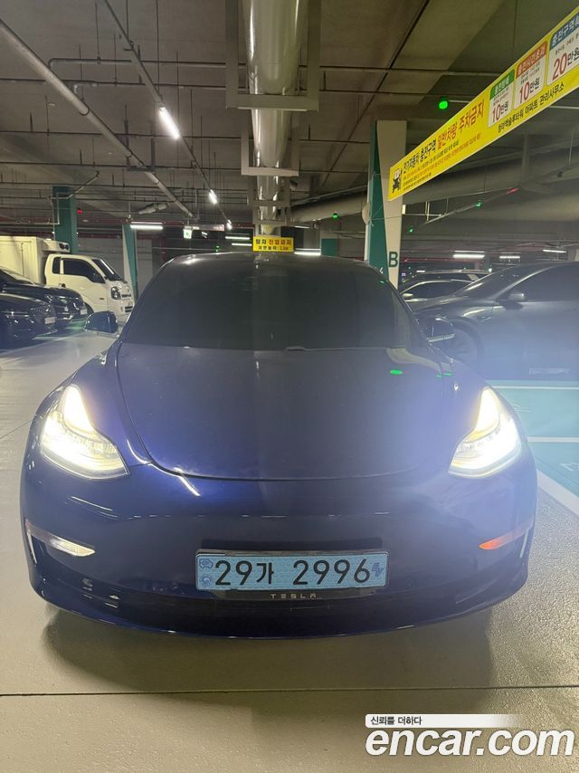 Tesla Model 3 Standard Range Plue RWD - фото 0
