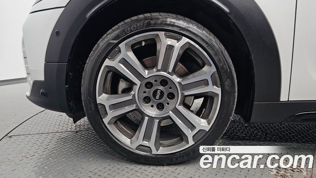 Mini Countryman S ALL4 Classic 2nd - фото 3