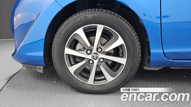 Toyota Prius 1.5 - фото 4