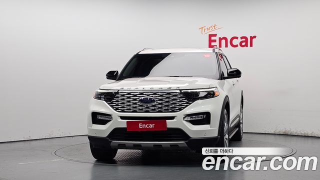 Ford Explorer 6-го поколения 3.0 Platinum 4WD - фото 2