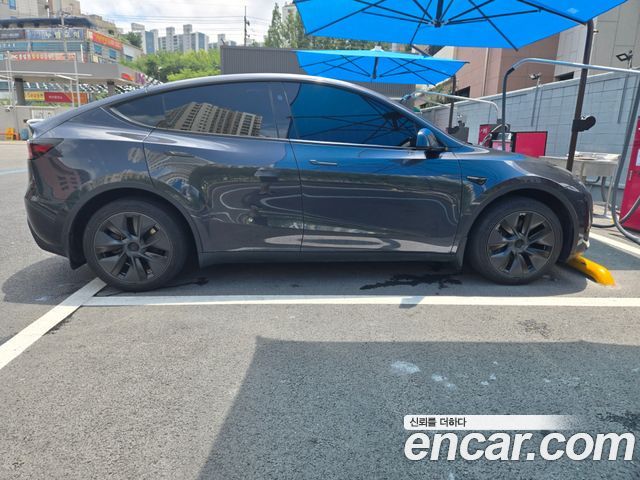 Tesla Model Y RWD - фото 3