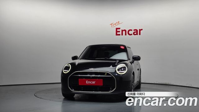 Mini Cooper Electric 4-го поколения SE Favoured - фото 2