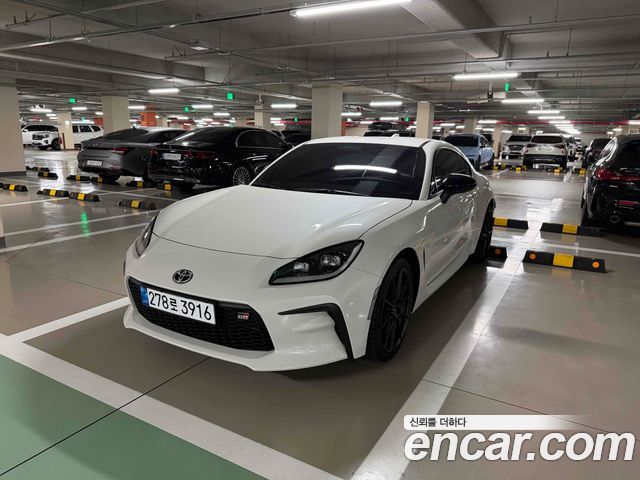 Toyota 86 GR86 2.4 Premium - фото 0