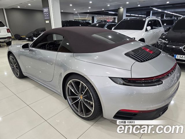 Porsche 911 Carrera 4 Cabriolet - фото 1