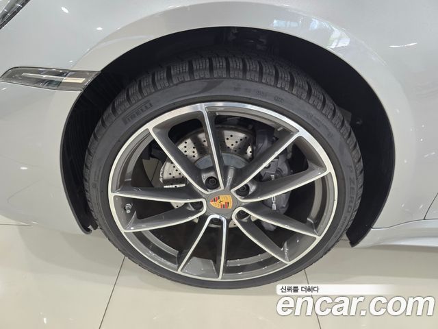 Porsche 911 Carrera 4 Cabriolet - фото 4