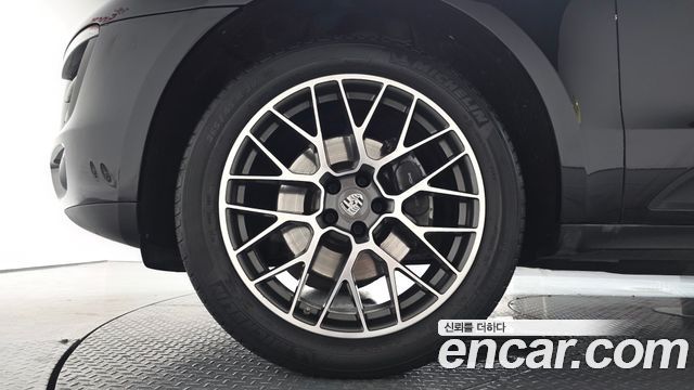 Porsche Macan 2.0 95B - фото 4