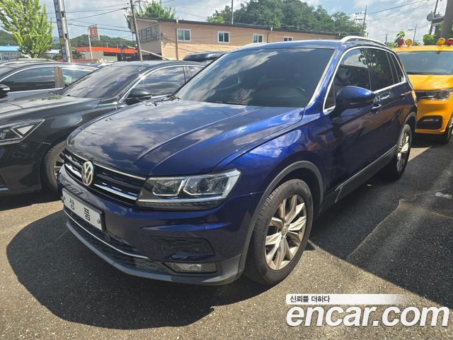Volkswagen Tiguan 2-го поколения 2.0 TDI Premium - фото 0