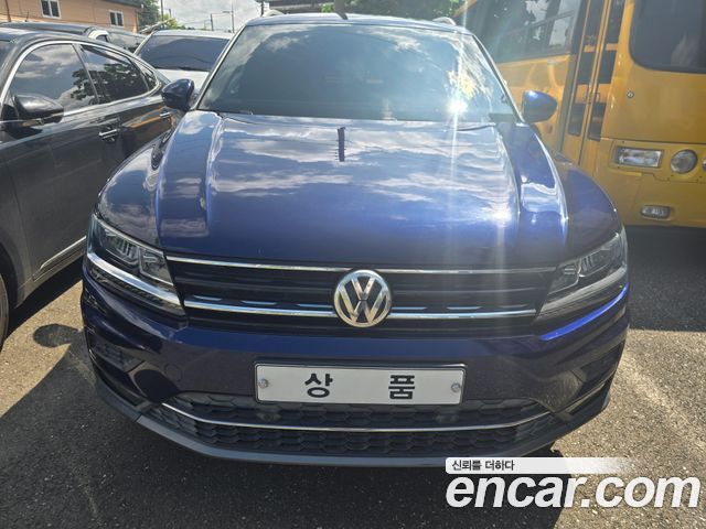 Volkswagen Tiguan 2-го поколения 2.0 TDI Premium - фото 2
