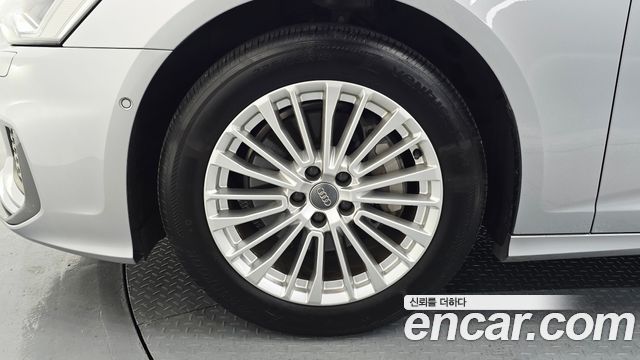 Audi A6 C8 45 TFSI Premium - фото 4