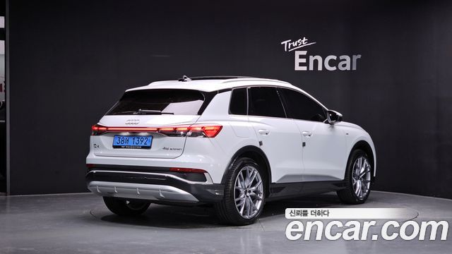 Audi Q4 e-Tron F4 45 Premium - фото 1