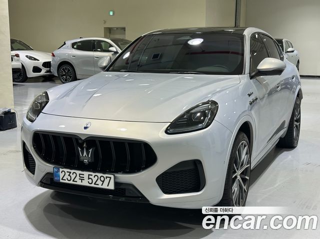 Maserati Grecale 2.0 AWD Modena - фото 0