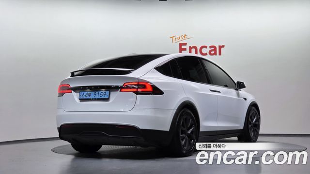 Tesla Model X AWD - фото 1