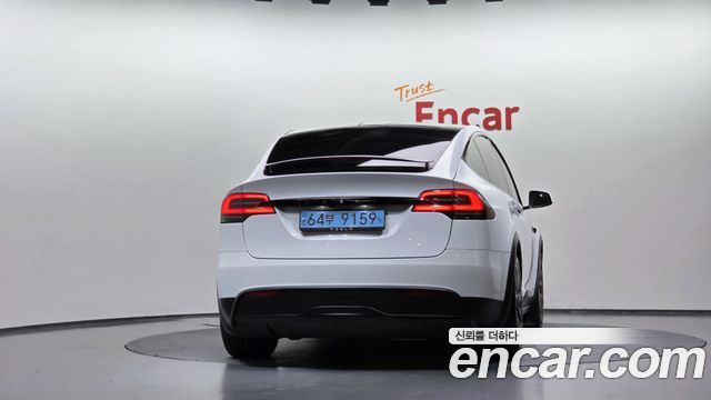 Tesla Model X AWD - фото 3