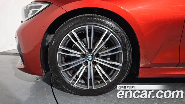 BMW 3 Series G20 320i M Sport - фото 4
