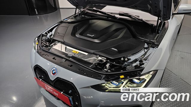 BMW i4 eDrive40 M Sports Pro - фото 4
