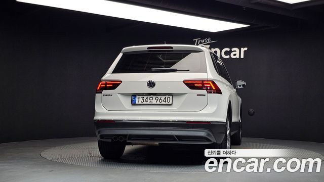 Volkswagen Tiguan 2-го поколения 2.0 TDI 4Motion Prestige - фото 3