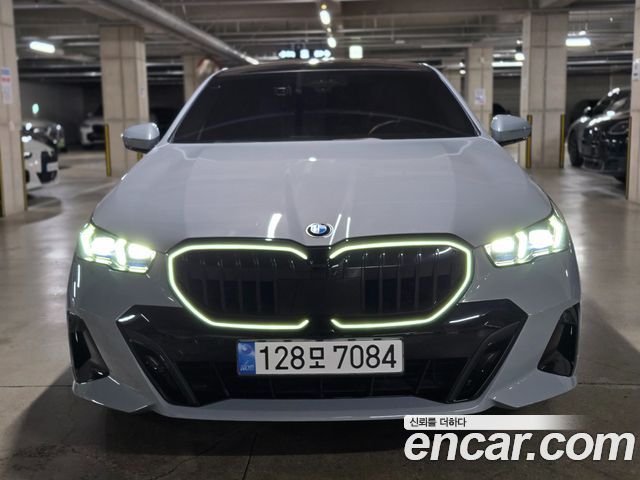 BMW 5 Series G60 520i Special Edition - фото 2