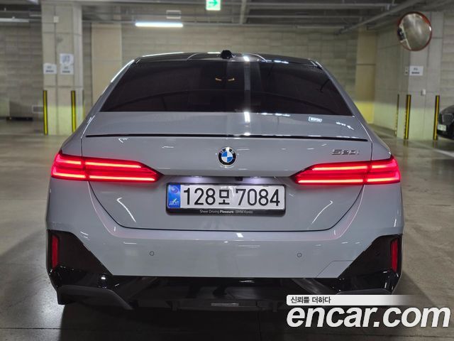 BMW 5 Series G60 520i Special Edition - фото 3