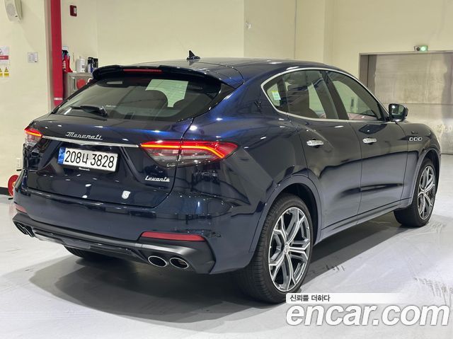 Maserati Levante 3.0 S AWD Modena - фото 1