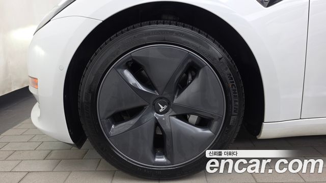 Tesla Model 3 Long Range AWD - фото 4