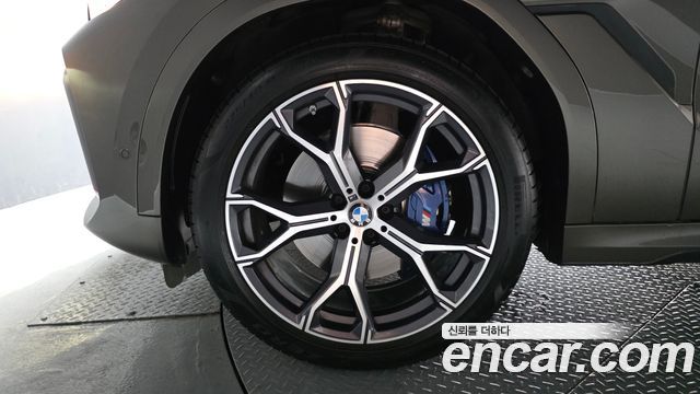 BMW X6 G06 xDrive40i M Sport - фото 4