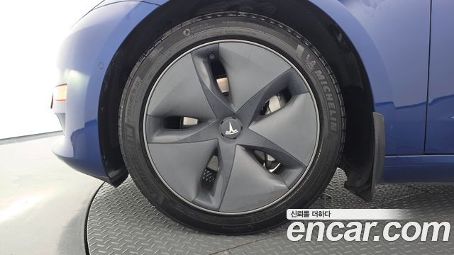 Tesla Model 3 Long Range AWD - фото 4