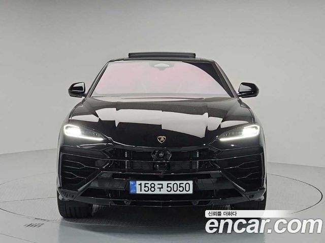 Lamborghini Urus 4.0 V8 SE - фото 1