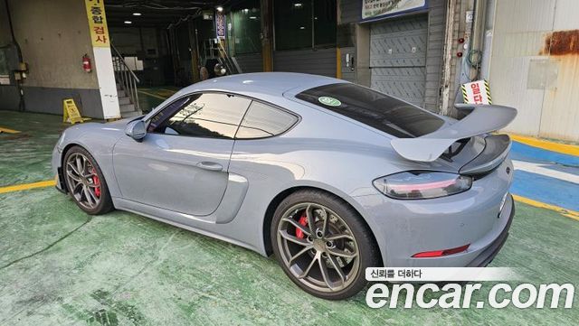 Porsche 718 Cayman 4.0 GT4 - фото 2