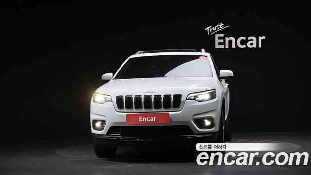 Jeep Cherokee KL 2.4 Longitude High AWD - фото 2