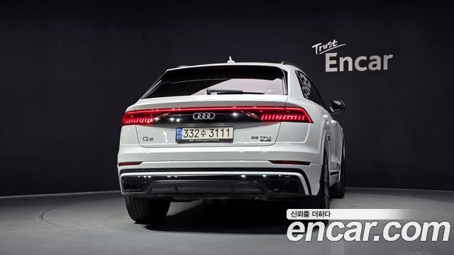 Audi Q8 55 TFSI Quattro Premium - фото 3
