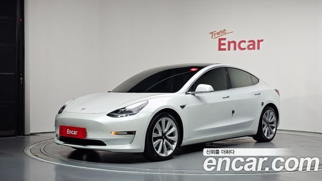 Tesla Model 3 Long Range AWD - фото 0