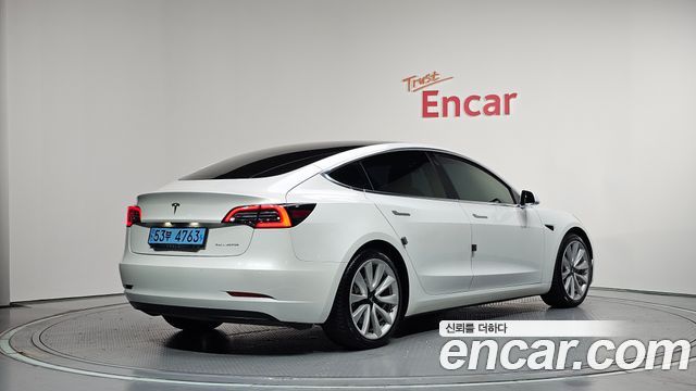 Tesla Model 3 Long Range AWD - фото 1