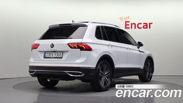 Volkswagen Tiguan 2-го поколения 2.0 TDI Prestige - фото 1