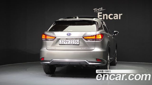 Lexus RX 450h 4-го поколения Executive - фото 3