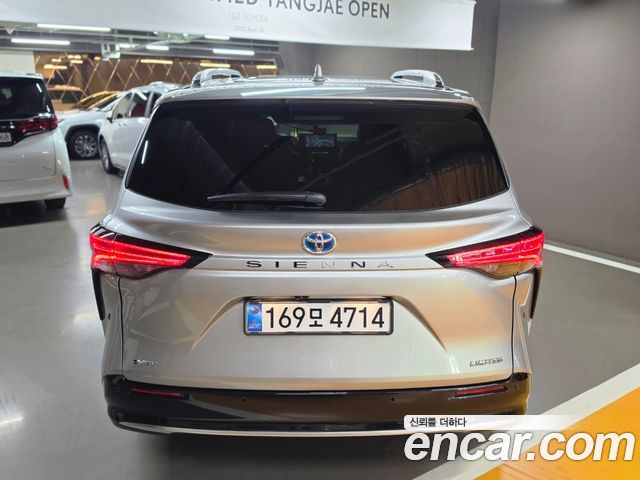 Toyota Sienna 4-го поколения 2.5 Hybrid 2WD - фото 3
