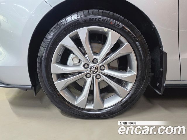 Toyota Sienna 4-го поколения 2.5 Hybrid 2WD - фото 4