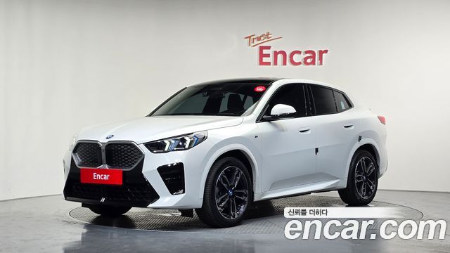 BMW iX2 U10 eDrive 20 M Sport - фото 0