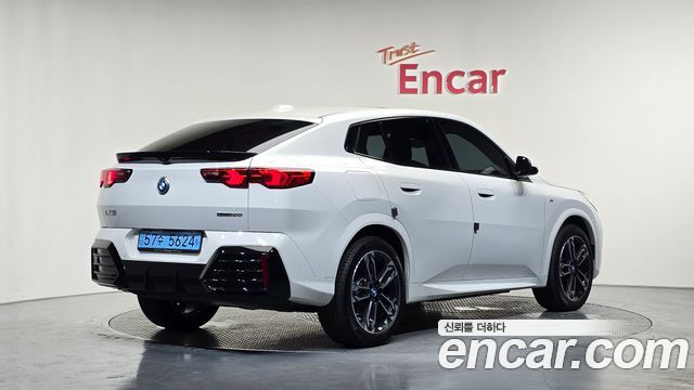 BMW iX2 U10 eDrive 20 M Sport - фото 1