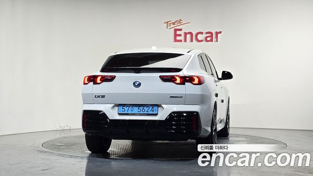 BMW iX2 U10 eDrive 20 M Sport - фото 3