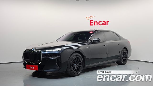 BMW i7 G70 eDrive 50 M Sport - фото 0
