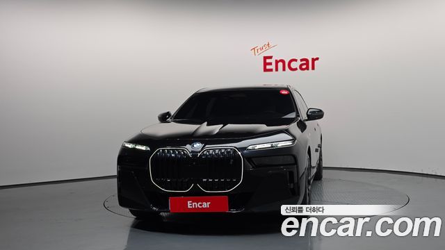 BMW i7 G70 eDrive 50 M Sport - фото 2