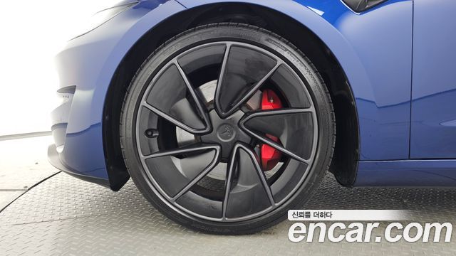 Tesla Model 3 Performance AWD - фото 4