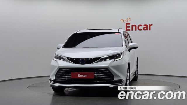Toyota Sienna 4-го поколения 2.5 Hybrid 2WD - фото 2