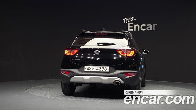 Kia Stonic 1.4 Prestige - фото 3