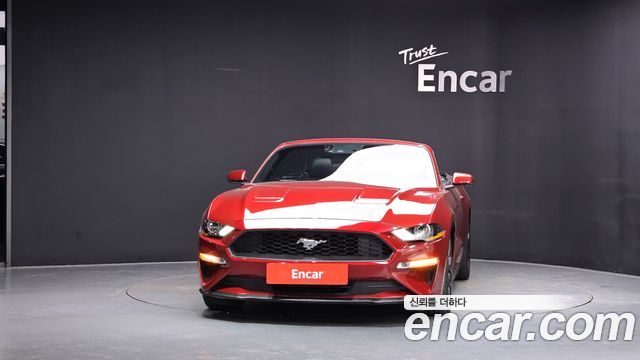 Ford Mustang Convertible - фото 2